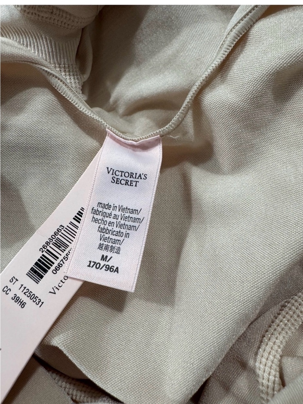 VICTORIA'S SECRET
Shapewear by Victoria
SeamlessShaping Mid-Thigh
Bodysuit - Picture 8 of 8